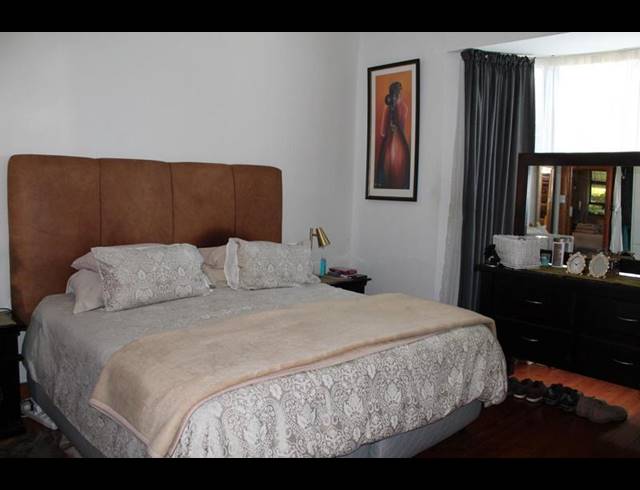 3 BEDROOM HOUSE FOR SALE IN KENSINGTON